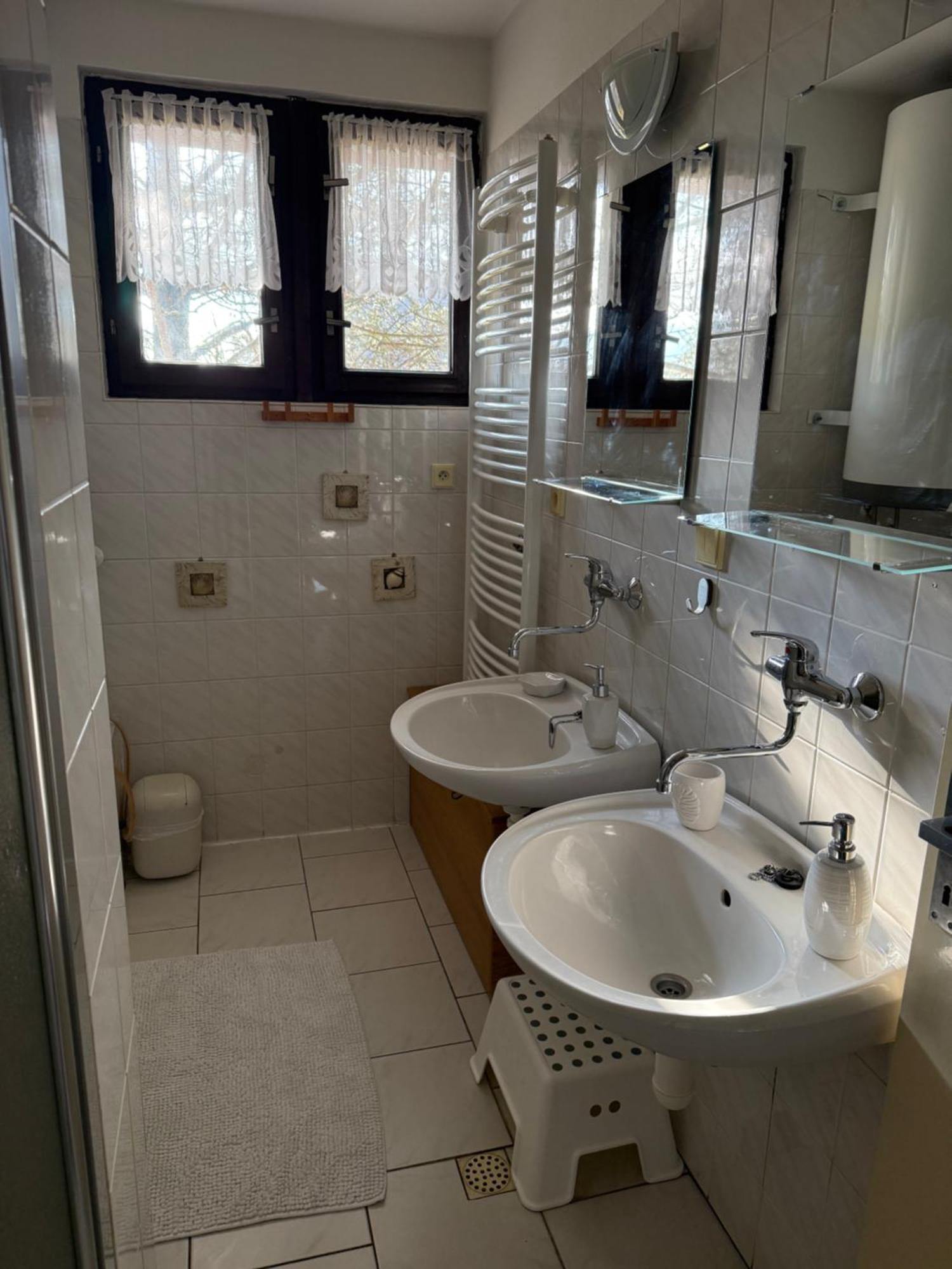 Farma Basarovi Hotel Prosecne Екстериор снимка