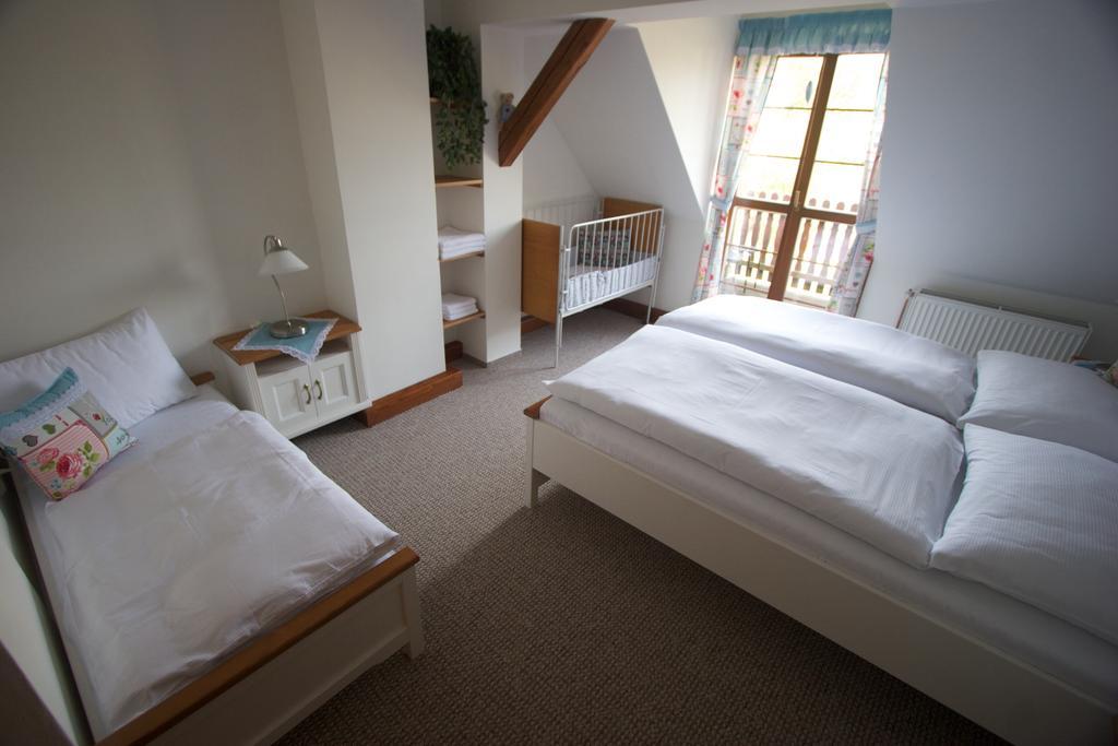 Farma Basarovi Hotel Prosecne Екстериор снимка