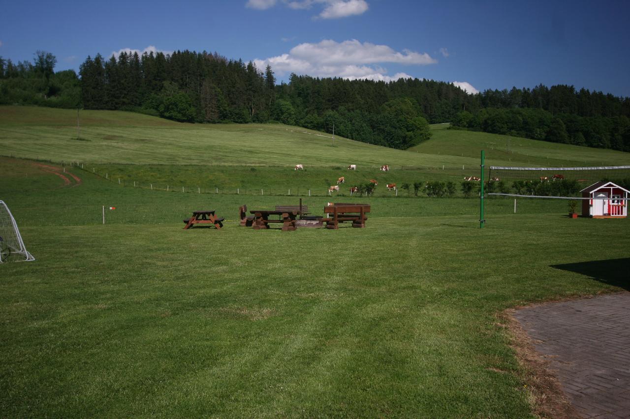Farma Basarovi Hotel Prosecne Екстериор снимка